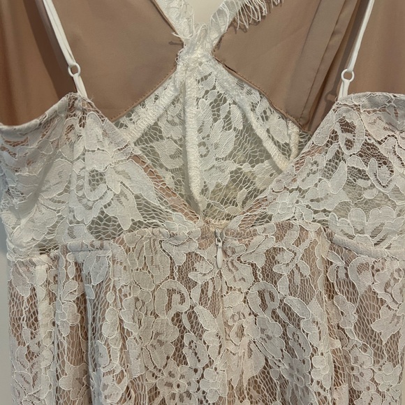 White Lace Romper - Picture 4 of 5